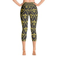 Load image into Gallery viewer, Fleur De Lis Black &amp; Gold II Yoga Capri Leggings
