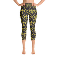 Load image into Gallery viewer, Fleur De Lis Black &amp; Gold II Yoga Capri Leggings
